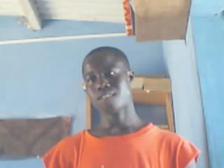 c un ami ke j'aime b1 il se surnomme lilwil de son vrai nom eric william