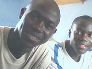 ce sont mes amis edouard et mohamet dia je les aime